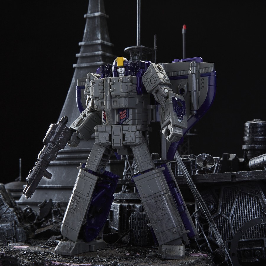 New Images WFC Spinster, Crosshairs, Astrotrain, Barricade